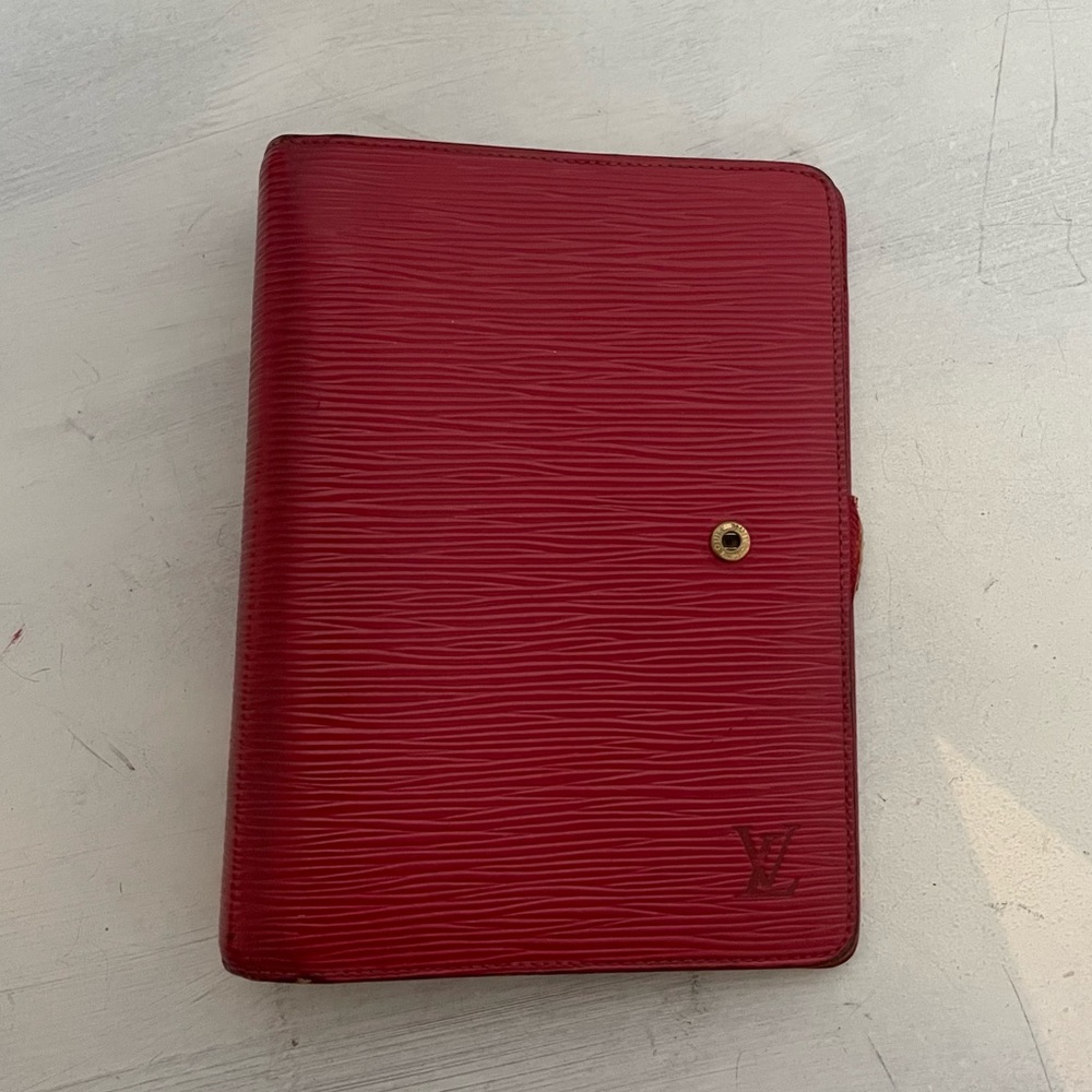 Louis Vuitton Vintage Ring Agenda Planner Organizer Wallet Epi Leather Red